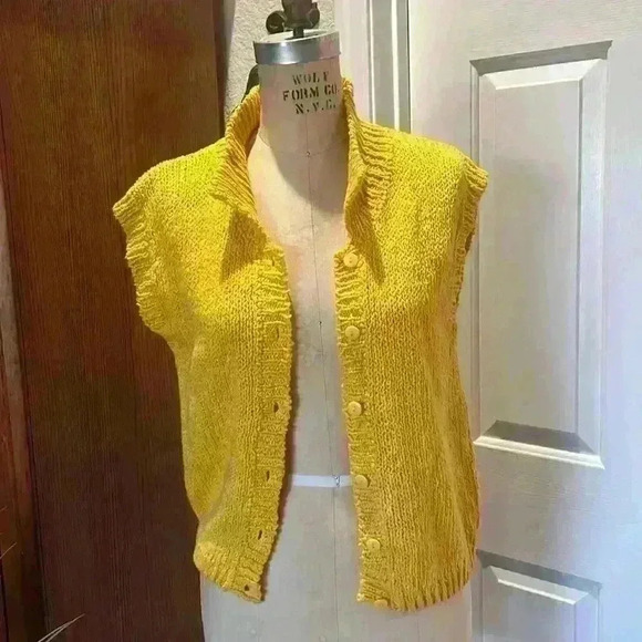 Jeanne Pierre Sweater Vest. Pretty Yellow/Orange. Size S - Picture 1 of 5